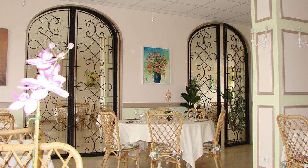 Hotel Le Chagny Chagny  Zewnętrze zdjęcie